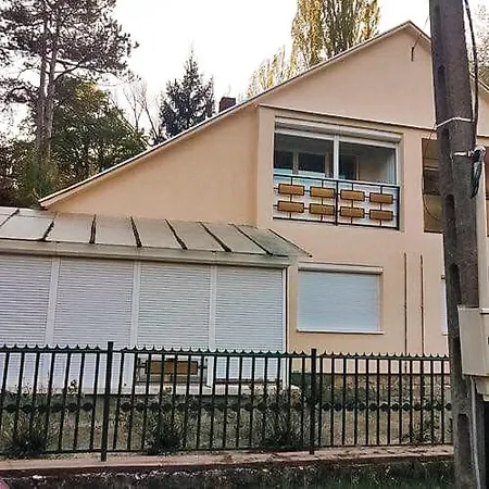 Apartamento All Season Apartman